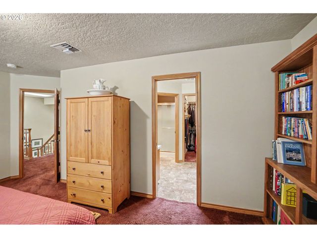 2650 Sw 22ND Ct, Gresham, OR 97080