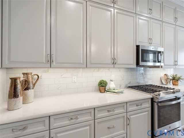 960 Landon Laurel Ln, Midlothian, VA 23114