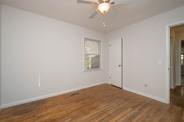 606 Village Ct, Nashville, TN 37206