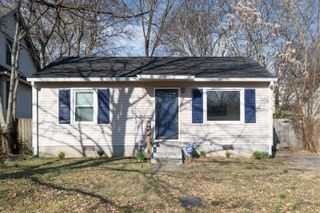 606 Village Ct, Nashville, TN 37206