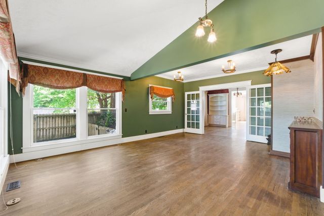 1001 S Pickwick Avenue, Springfield, MO 65804