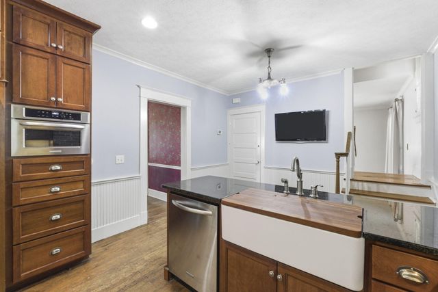 1001 S Pickwick Avenue, Springfield, MO 65804