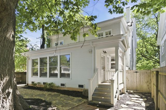1001 S Pickwick Avenue, Springfield, MO 65804