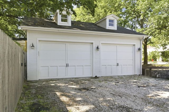 1001 S Pickwick Avenue, Springfield, MO 65804