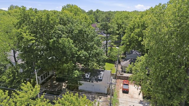 1001 S Pickwick Avenue, Springfield, MO 65804