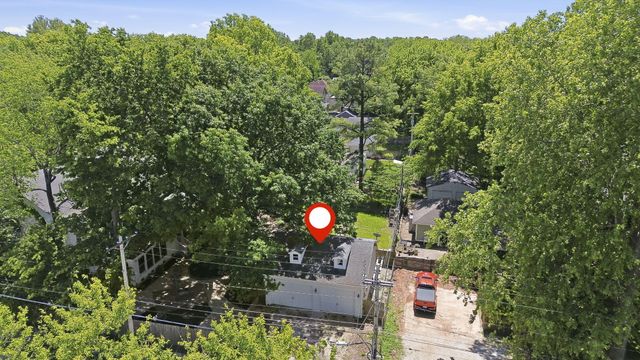 1001 S Pickwick Avenue, Springfield, MO 65804