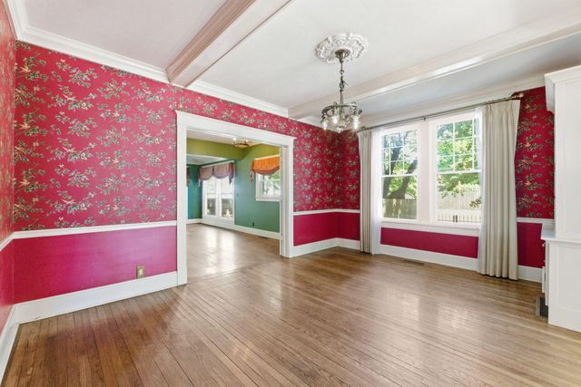 1001 S Pickwick Avenue, Springfield, MO 65804