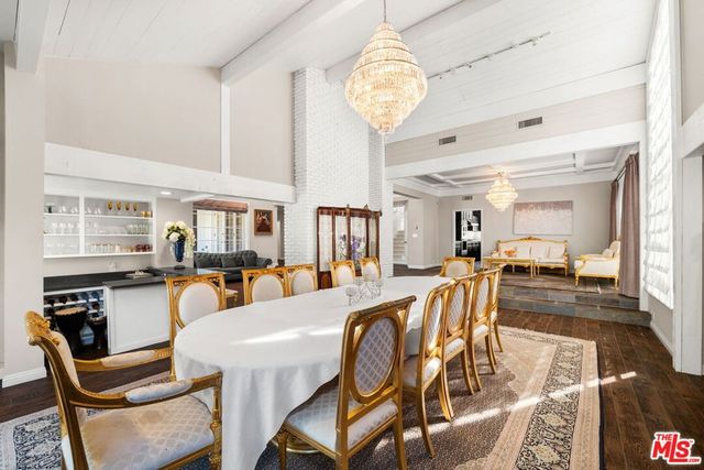 17437 Tarzana Street, Encino, CA 91316