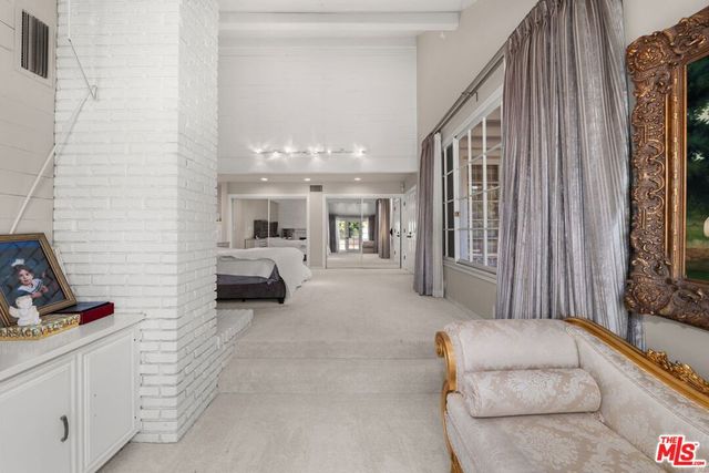 17437 Tarzana Street, Encino, CA 91316