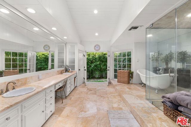 17437 Tarzana Street, Encino, CA 91316