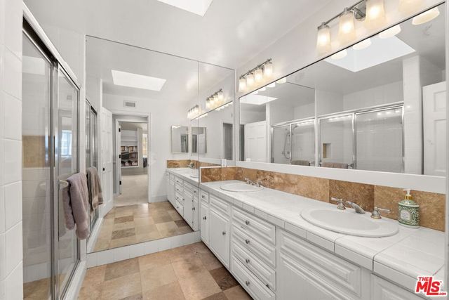 17437 Tarzana Street, Encino, CA 91316