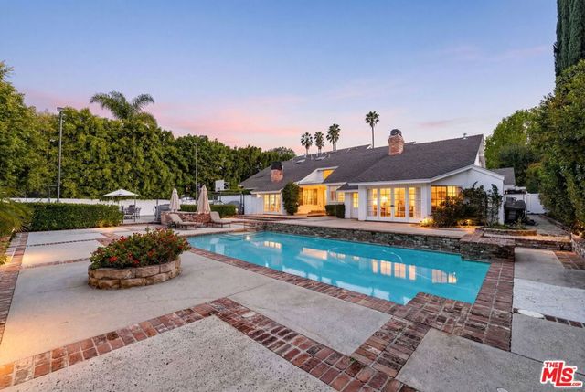 17437 Tarzana Street, Encino, CA 91316