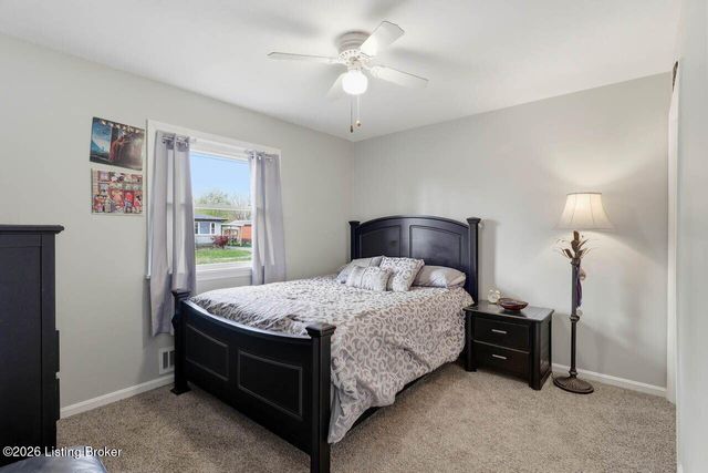 4111 Caven Ct, Louisville, KY 40229