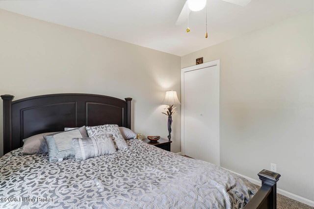 4111 Caven Ct, Louisville, KY 40229