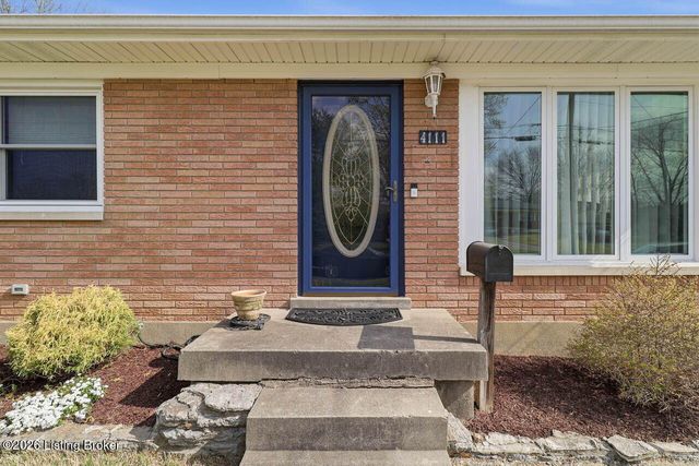 4111 Caven Ct, Louisville, KY 40229