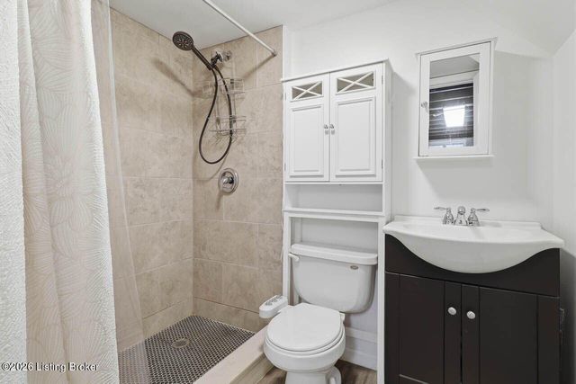 4111 Caven Ct, Louisville, KY 40229