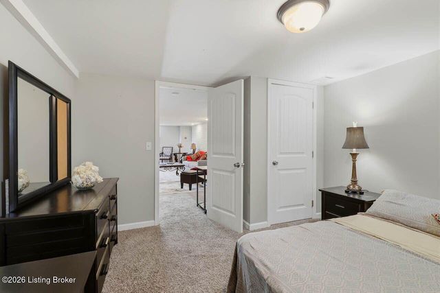 4111 Caven Ct, Louisville, KY 40229