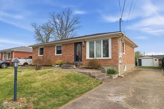4111 Caven Ct, Louisville, KY 40229