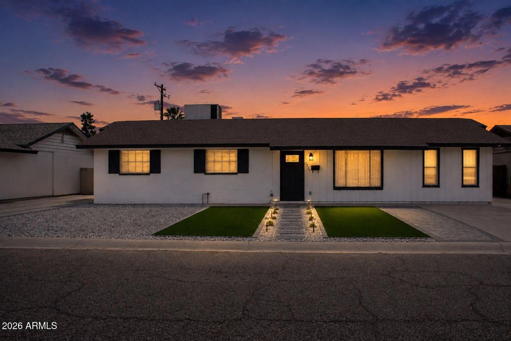 3739 W FLYNN Lane, Phoenix, AZ 85019 — exterior