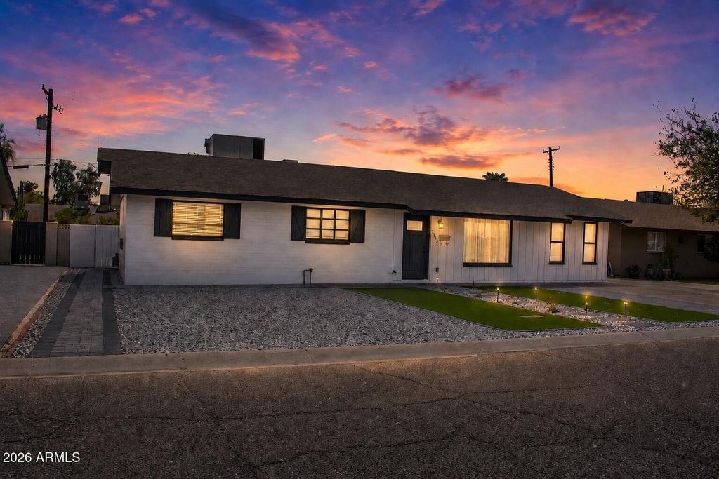 3739 W FLYNN Lane, Phoenix, AZ 85019 — photo 2