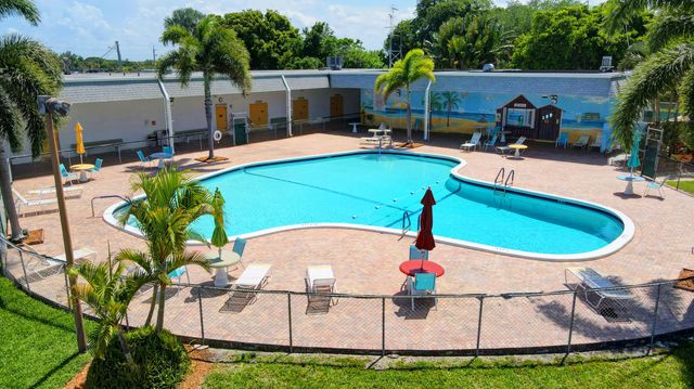 2960 Cynthia Lane 206, Lake Worth Beach, FL 33461