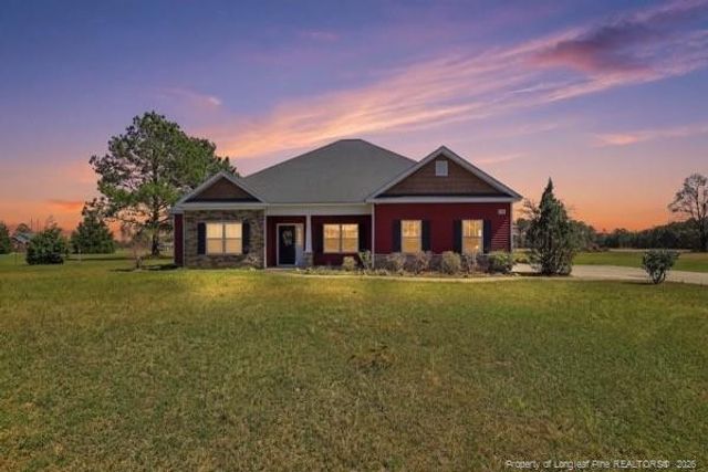 7289 Fire Department Road, Hope Mills, NC 28348