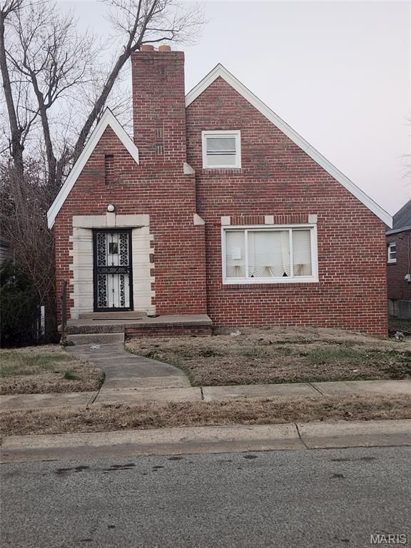 1727 Veronica Avenue, St Louis, MO 63147