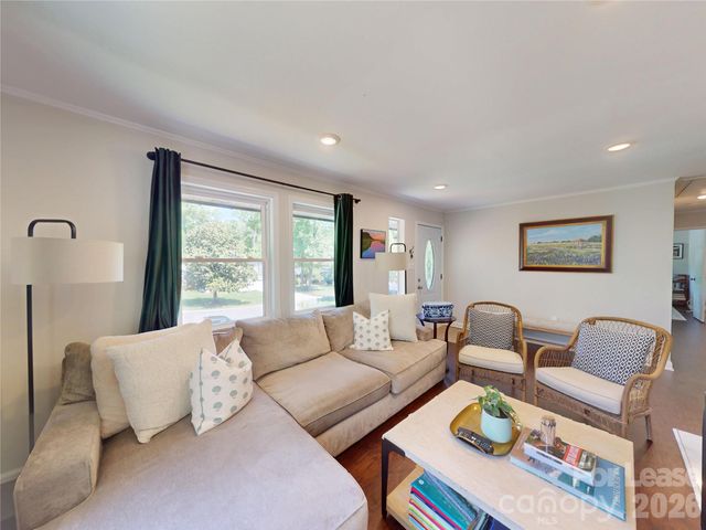 640 Manhasset Road, Charlotte, NC 28209