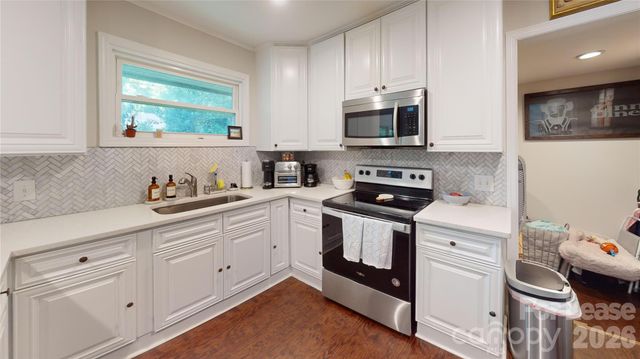 640 Manhasset Road, Charlotte, NC 28209