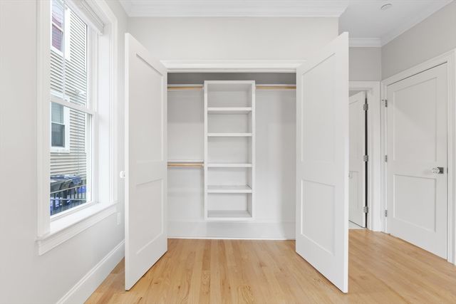 109 Ellington 1, Boston, MA 02121