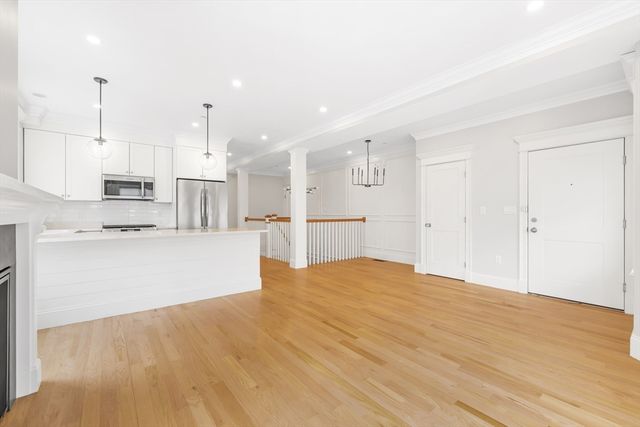 109 Ellington 1, Boston, MA 02121