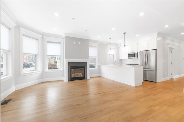 109 Ellington 1, Boston, MA 02121