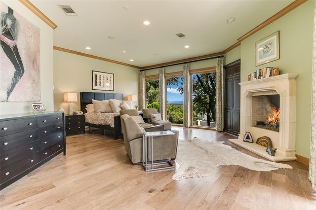 202 Hidden Hills CV, Spicewood, TX 78669