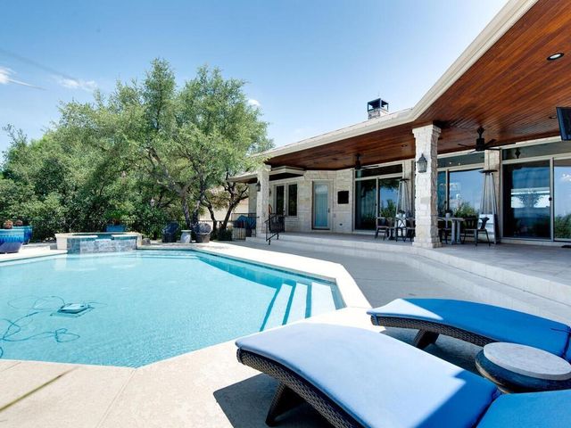 202 Hidden Hills CV, Spicewood, TX 78669