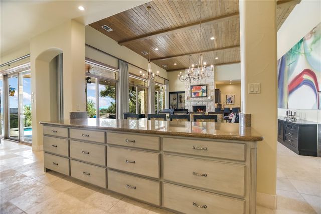 202 Hidden Hills CV, Spicewood, TX 78669