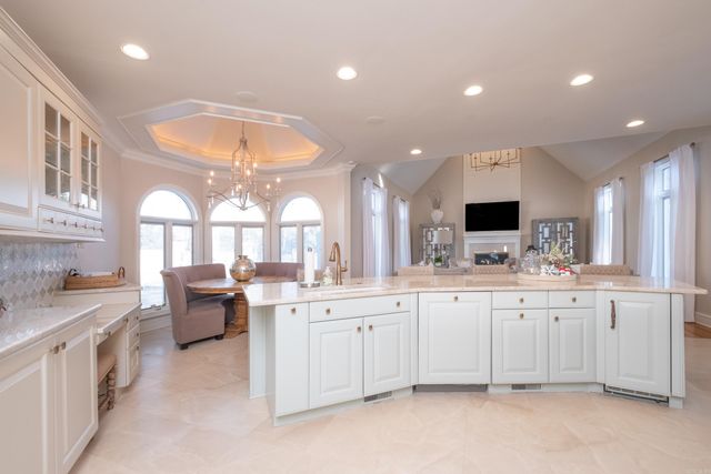 18 Hickory Creek Drive, Little Rock, AR 72212