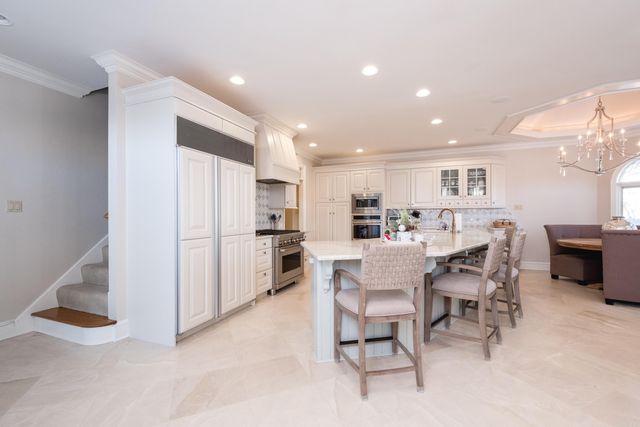 18 Hickory Creek Drive, Little Rock, AR 72212