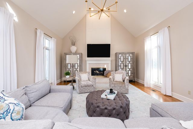 18 Hickory Creek Drive, Little Rock, AR 72212