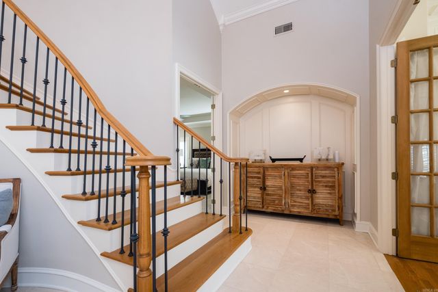 18 Hickory Creek Drive, Little Rock, AR 72212