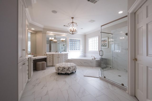 18 Hickory Creek Drive, Little Rock, AR 72212