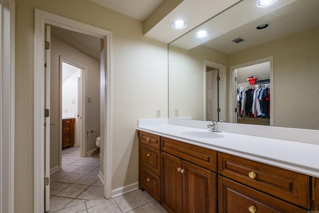 18 Hickory Creek Drive, Little Rock, AR 72212