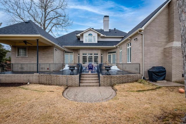 18 Hickory Creek Drive, Little Rock, AR 72212