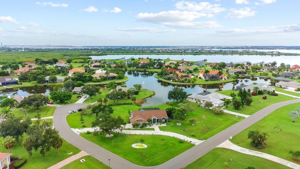 6187 9TH AVENUE CIRCLE NE, BRADENTON, FL 34212 — photo 2