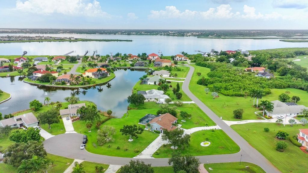 6187 9TH AVENUE CIRCLE NE, BRADENTON, FL 34212 — photo 3