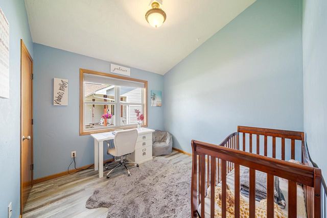 2209 HIGH MEADOWS LANE, Neenah, WI 54956