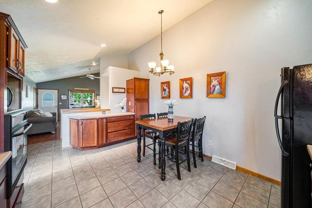 2209 HIGH MEADOWS LANE, Neenah, WI 54956