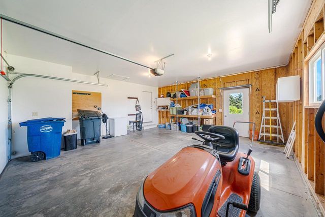 2209 HIGH MEADOWS LANE, Neenah, WI 54956