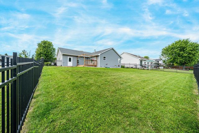 2209 HIGH MEADOWS LANE, Neenah, WI 54956