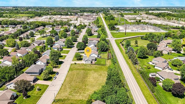 2209 HIGH MEADOWS LANE, Neenah, WI 54956