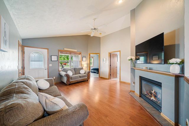 2209 HIGH MEADOWS LANE, Neenah, WI 54956